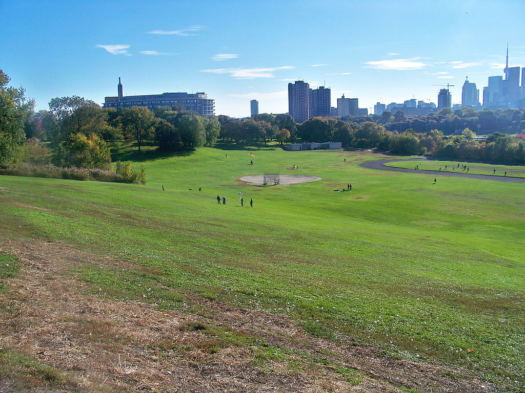 Pic of Riverdale Park West and playground.