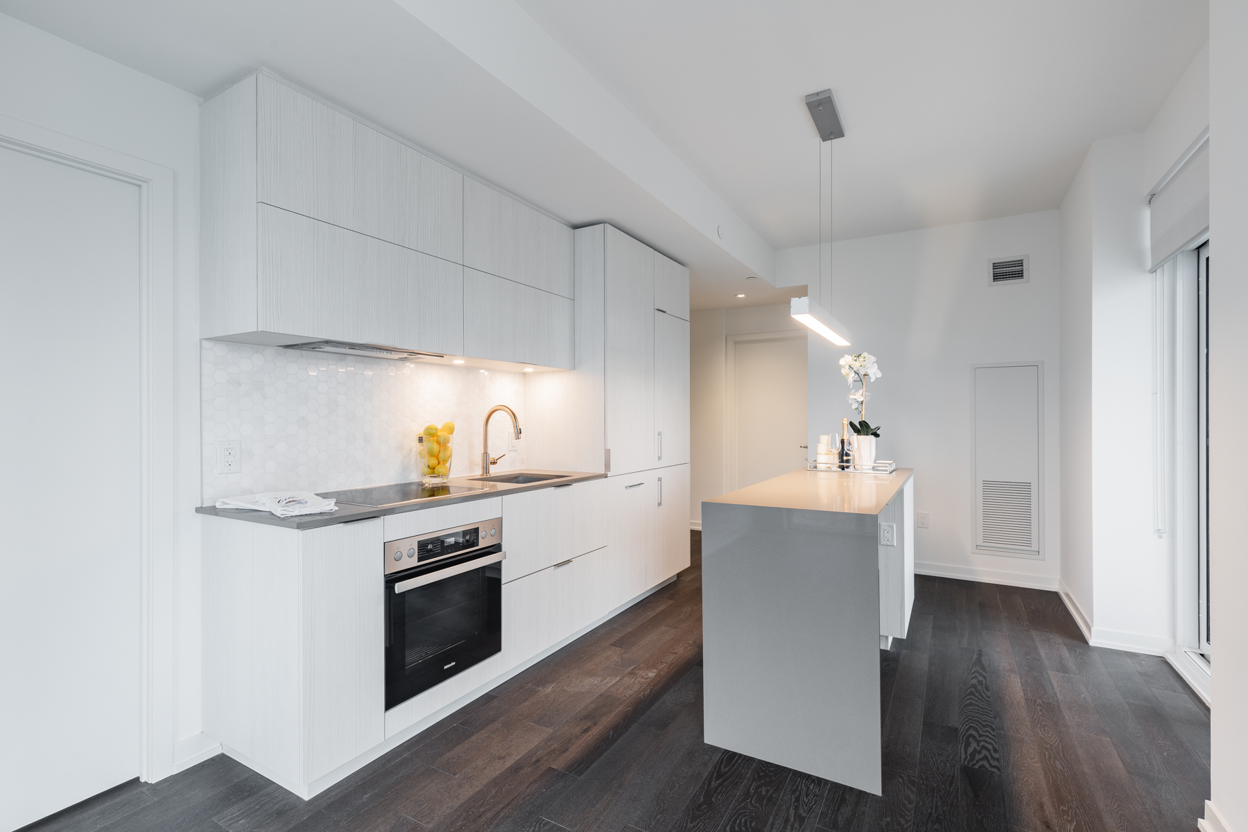 20 Richardson St Unit 3108 kitchen 20 Richardson St Unit 3108 upgraded kitchen.