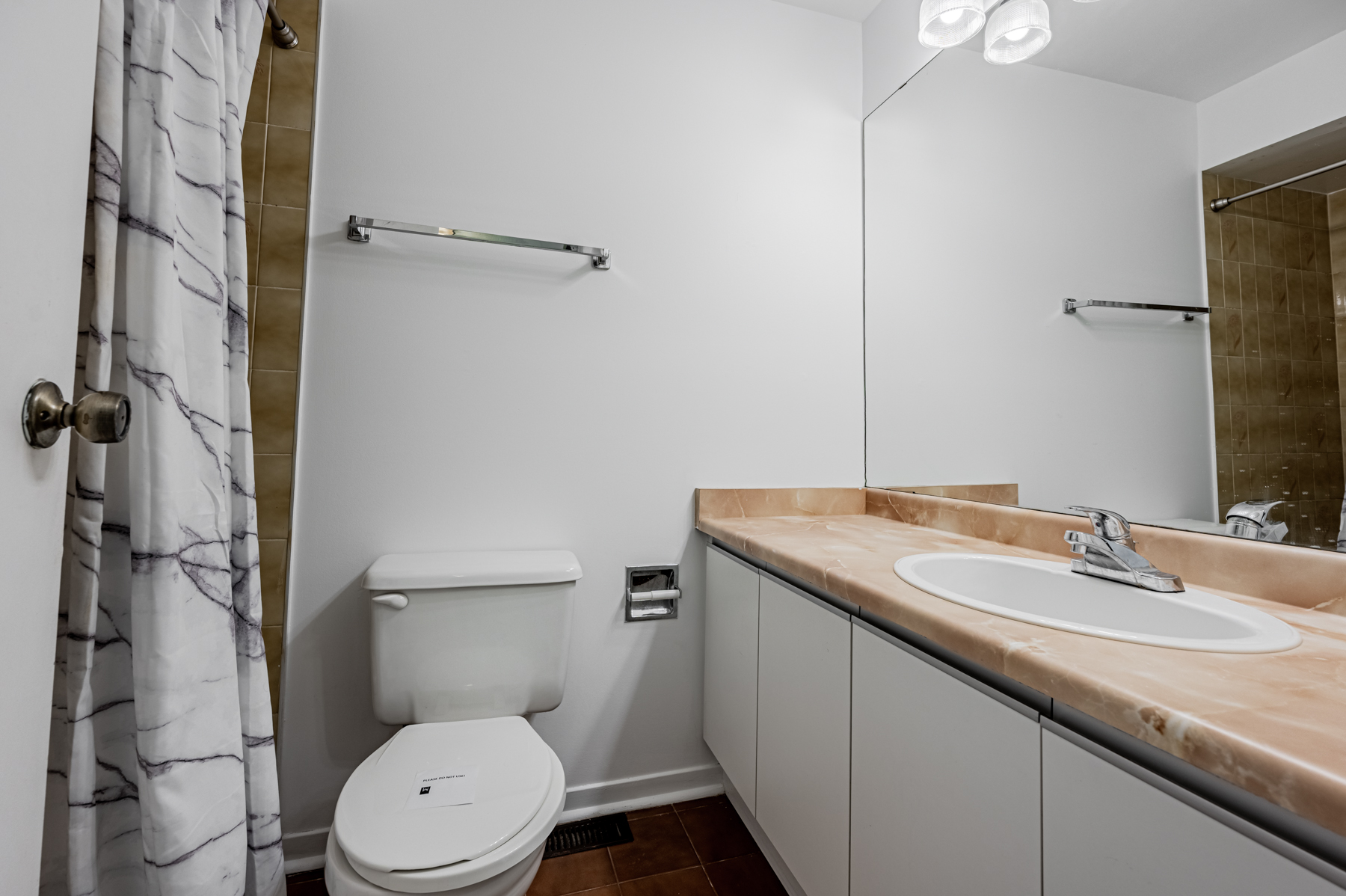 49 Granby Street 3 piece ensuite bath 10 web 1 16