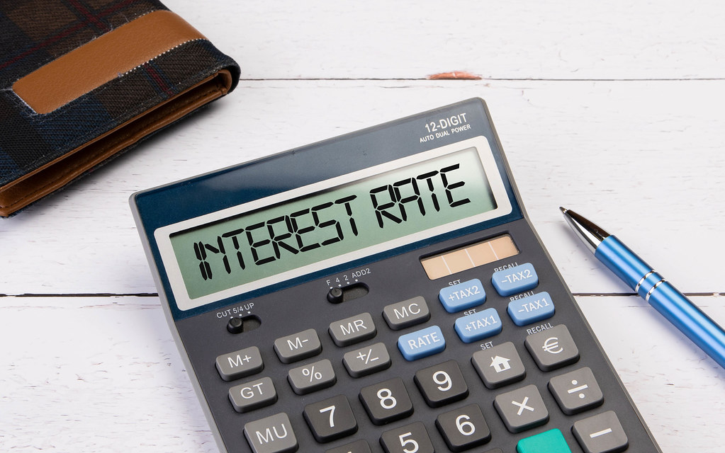 Calculator display showing words “Interest Rate.”